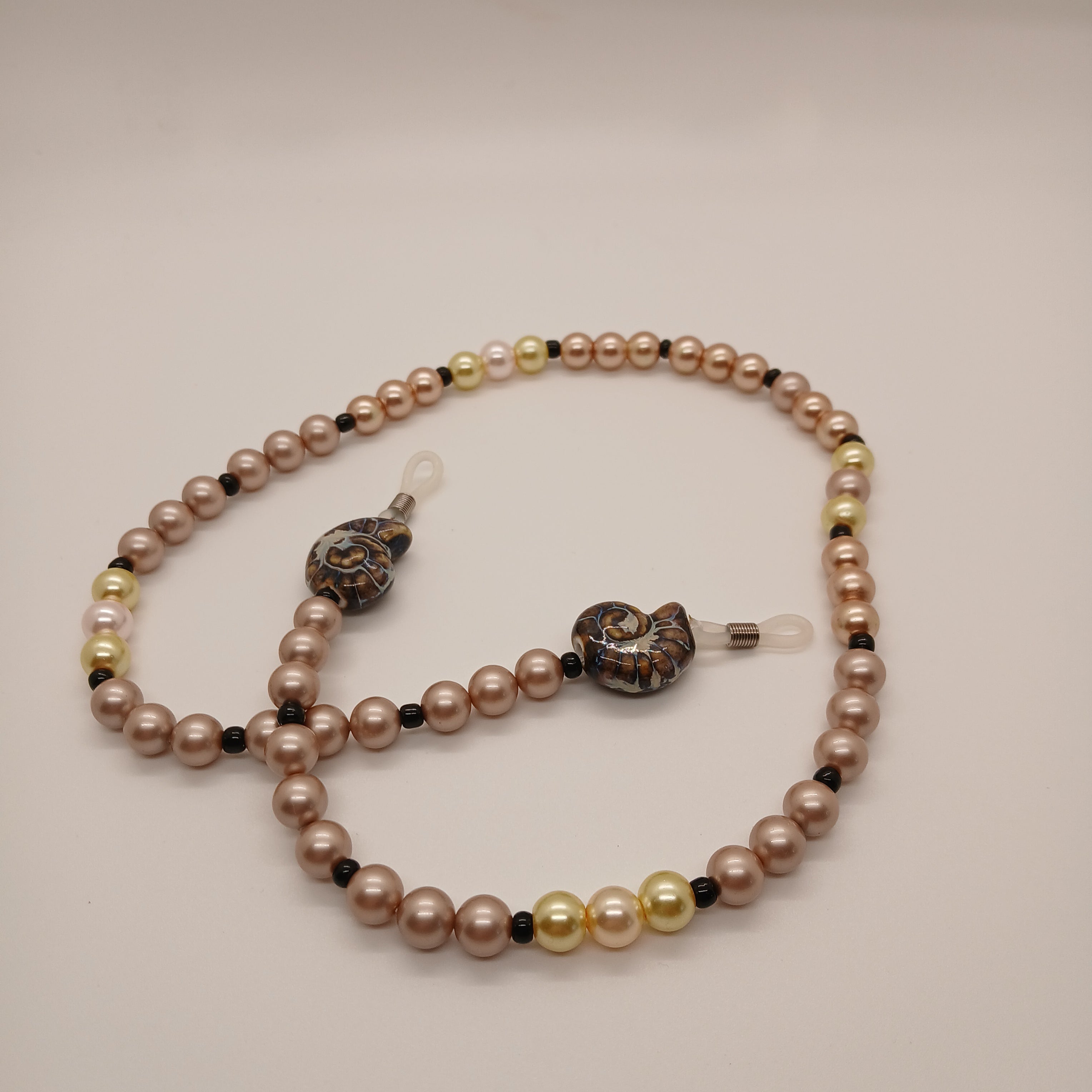 Durable Hand-Beaded Eyeglass Chain – 21-Inch Faux Pearl & Seashell Accent – Reinforced Heavy-Duty Thread – Includes USA Shipping